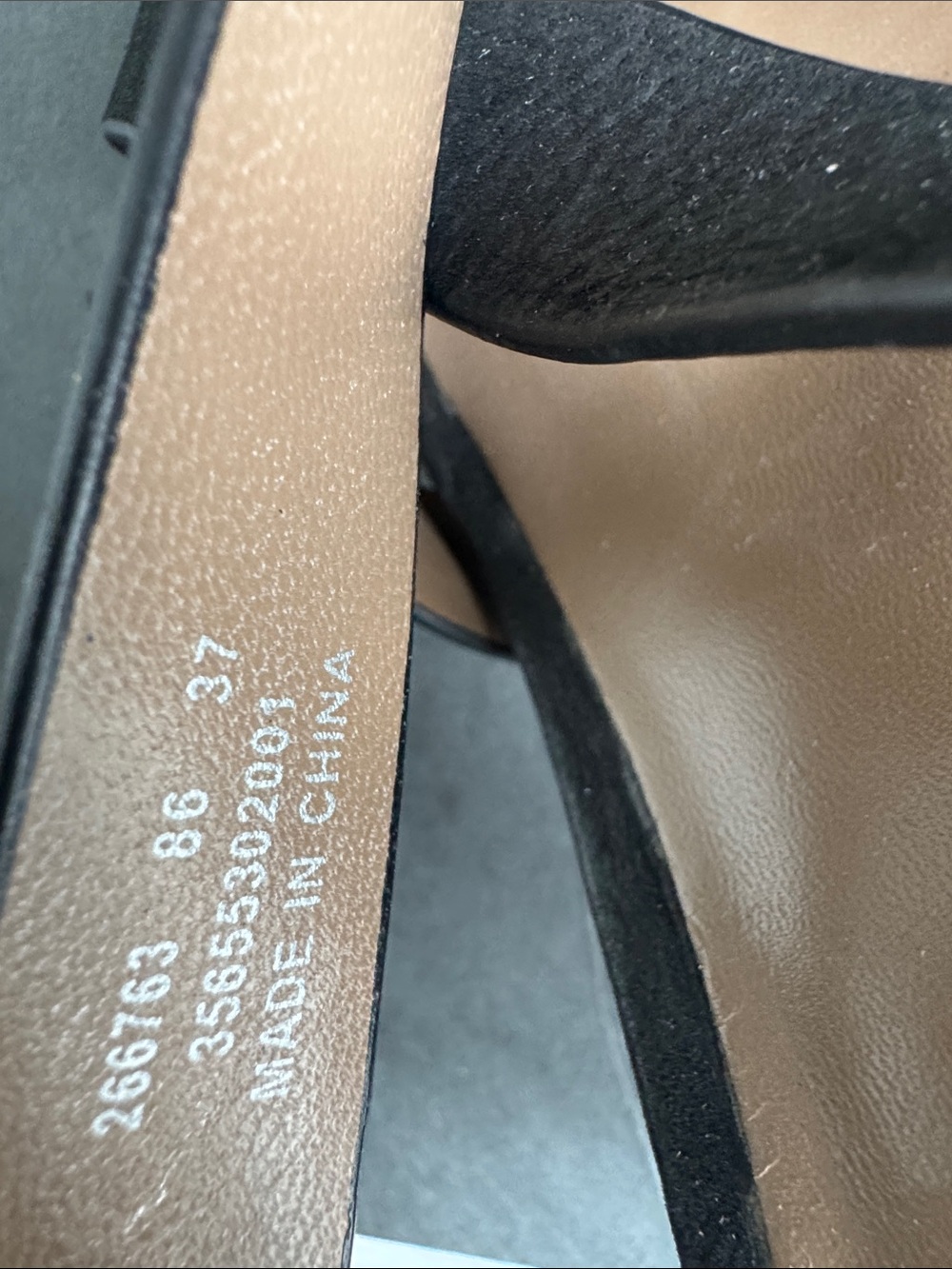 Ecco Black Leather Strappy Heeled Sandals. EU 37 - Picture 10 of 11